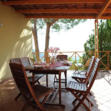 Holiday home Belvilla By Oyo Casa Gialla Centola