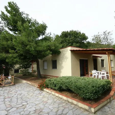 Holiday home Belvilla By Oyo Casa Gialla Centola